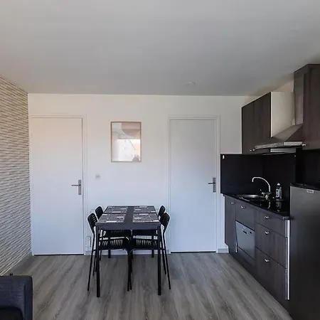 Studio 4p + Exterieur 10 Mn Mer