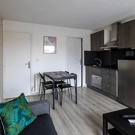 Studio 4p + Exterieur 10 Mn Mer *